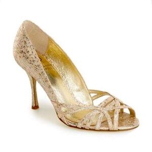 Adrianna Papell Metallic Fallon Pump